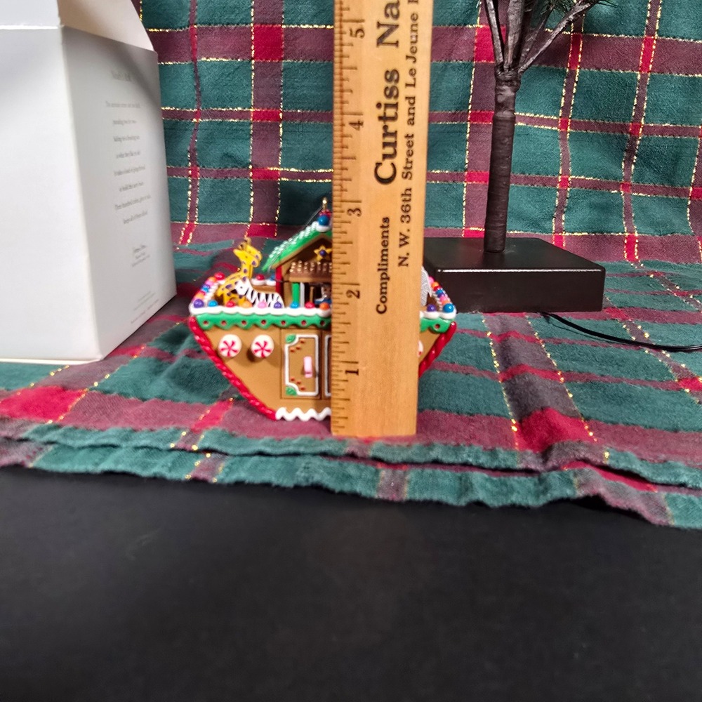 Hallmark Keepsake Noah's Ark Gingerbread Christmas Ornament 2009 Sharon Visker - Picture 9 of 9